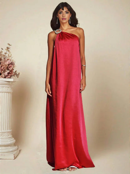 La Rouge Élégance Maxi Dress