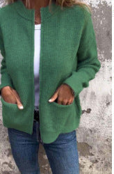 Almira – Elegant Cardigan