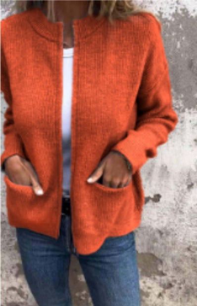 Almira – Elegant Cardigan